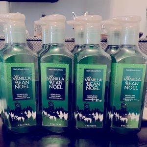 4 Vanilla Bean Noel Gel Hand Soap
Bath & Body